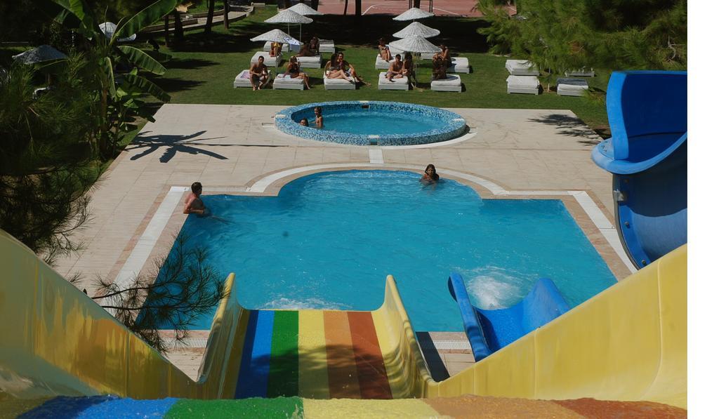 Hotel Flora Suites Soğucak Екстериор снимка