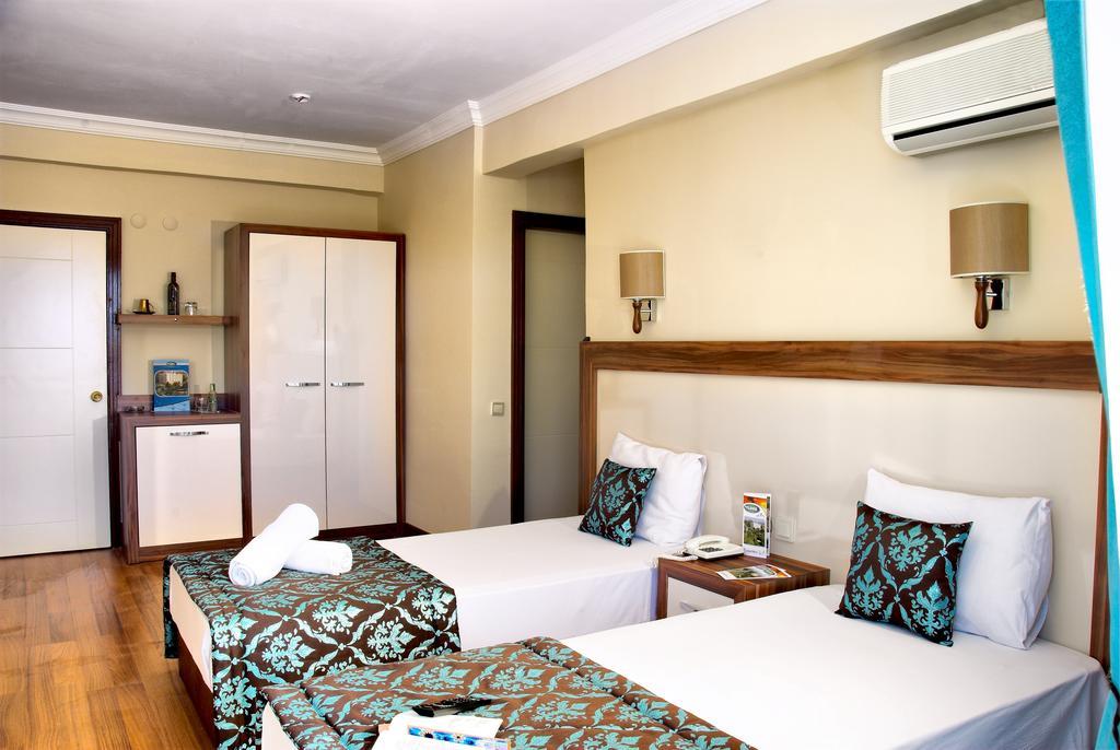 Hotel Flora Suites Soğucak Екстериор снимка